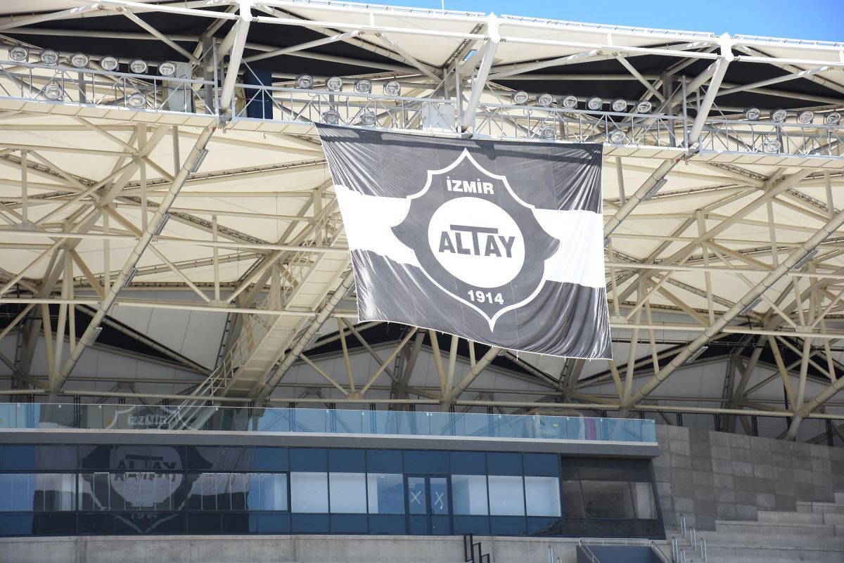 Altay ile Altınordu arasında Alsancak Stadı gerginliği sürüyor