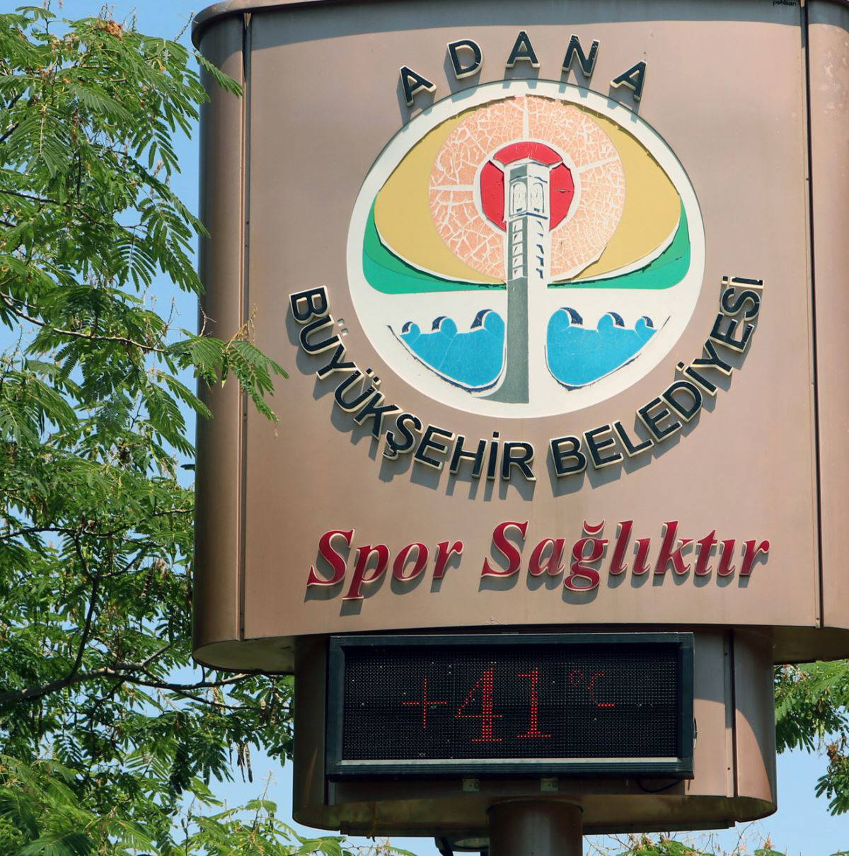 Adana’da ilginç serinleme yöntemleri başladı