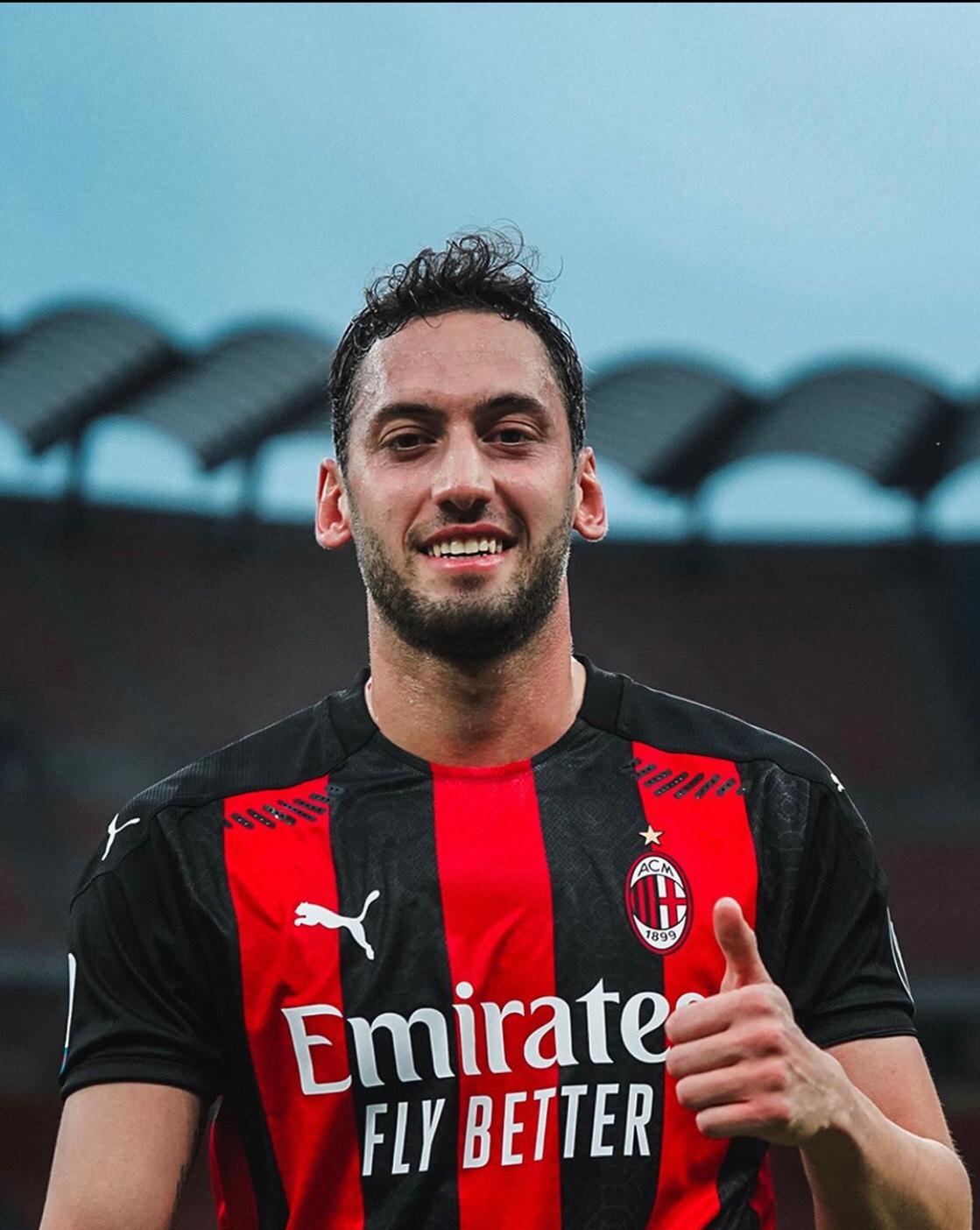 Hakan Çalhanoğlu'ndan Galatasaray mesajı: 