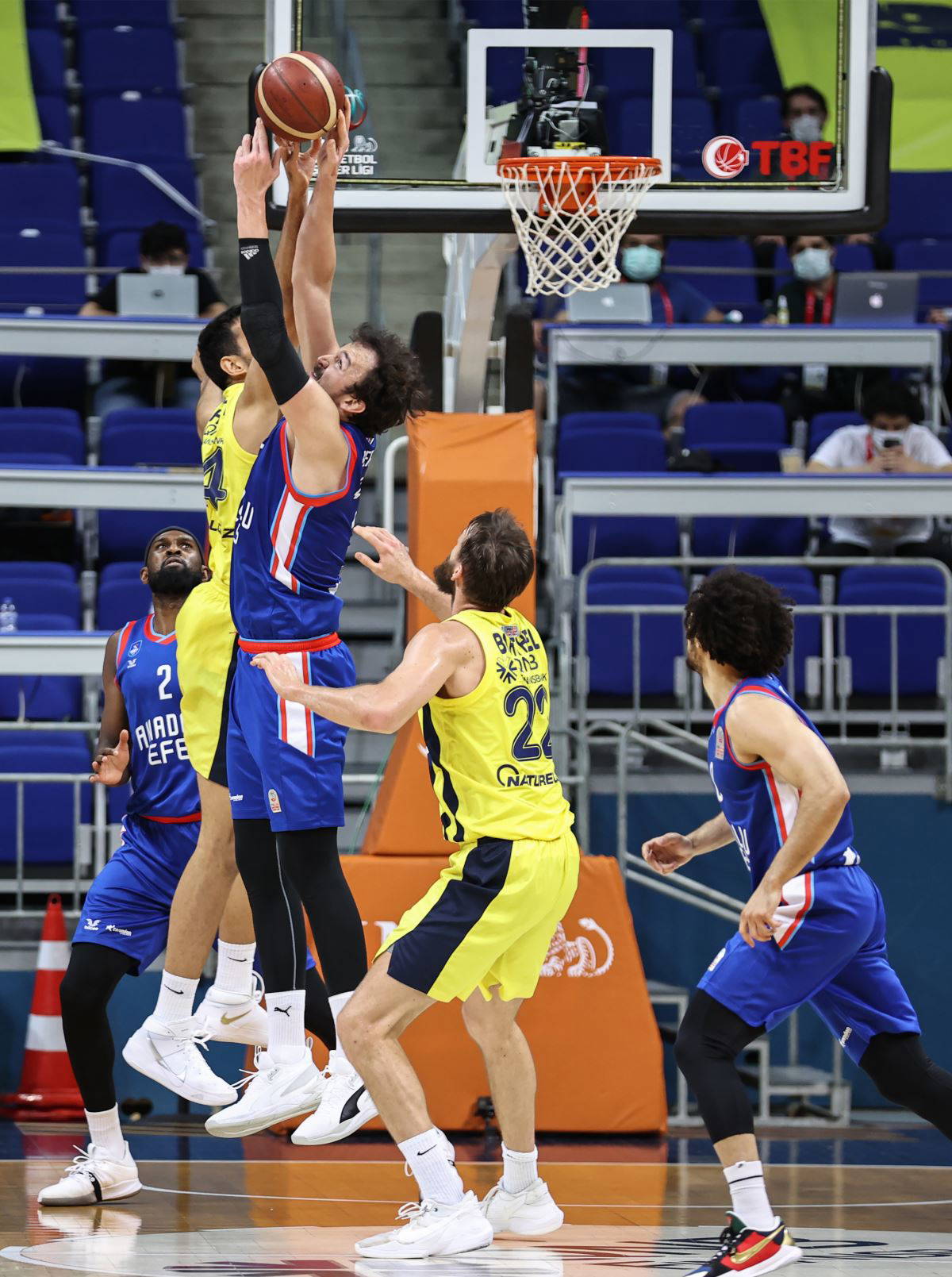 Anadolu Efes, Basketbol Süper Ligi şampiyonu!