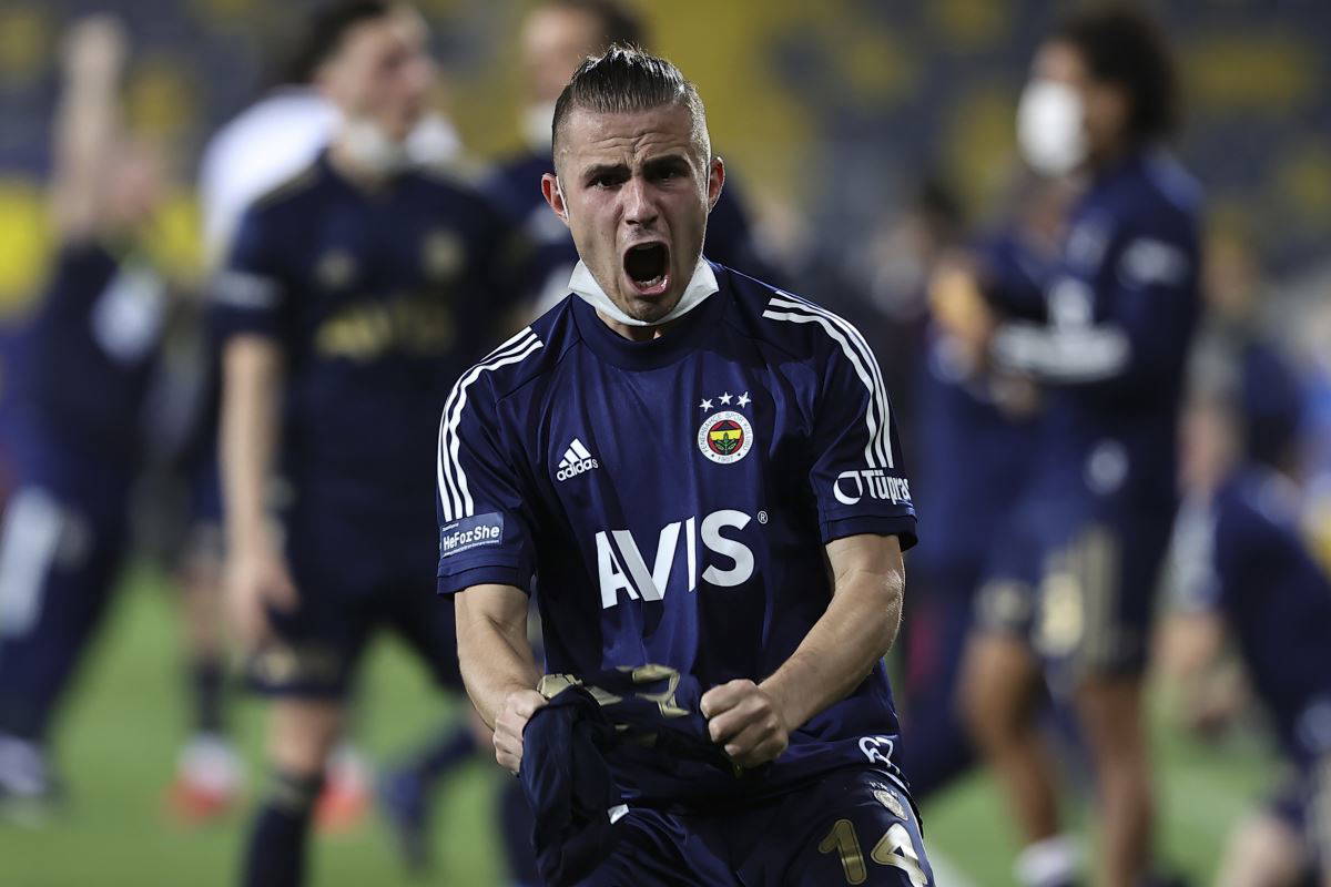 Fenerbahçe'de Dimitris Pelkas'a Serie A'dan teklif geldi