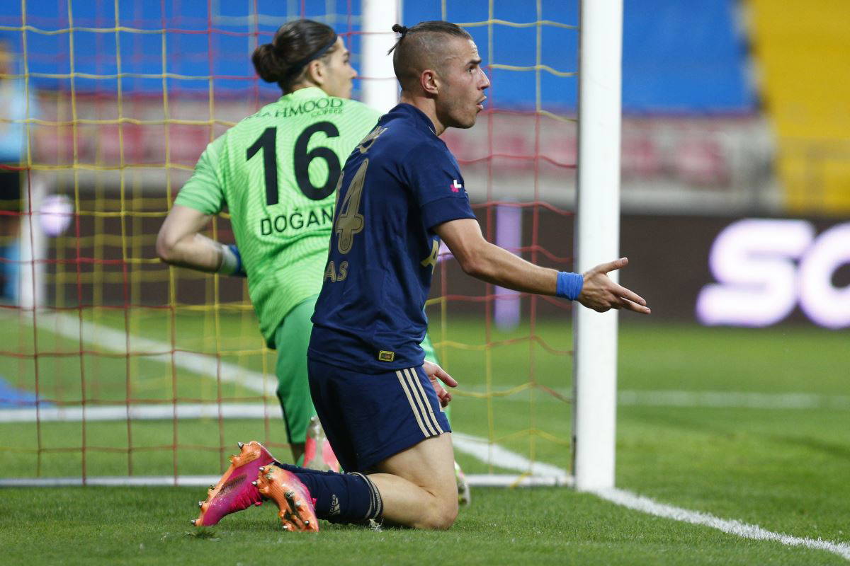 Fenerbahçe'de Dimitris Pelkas'a Serie A'dan teklif geldi