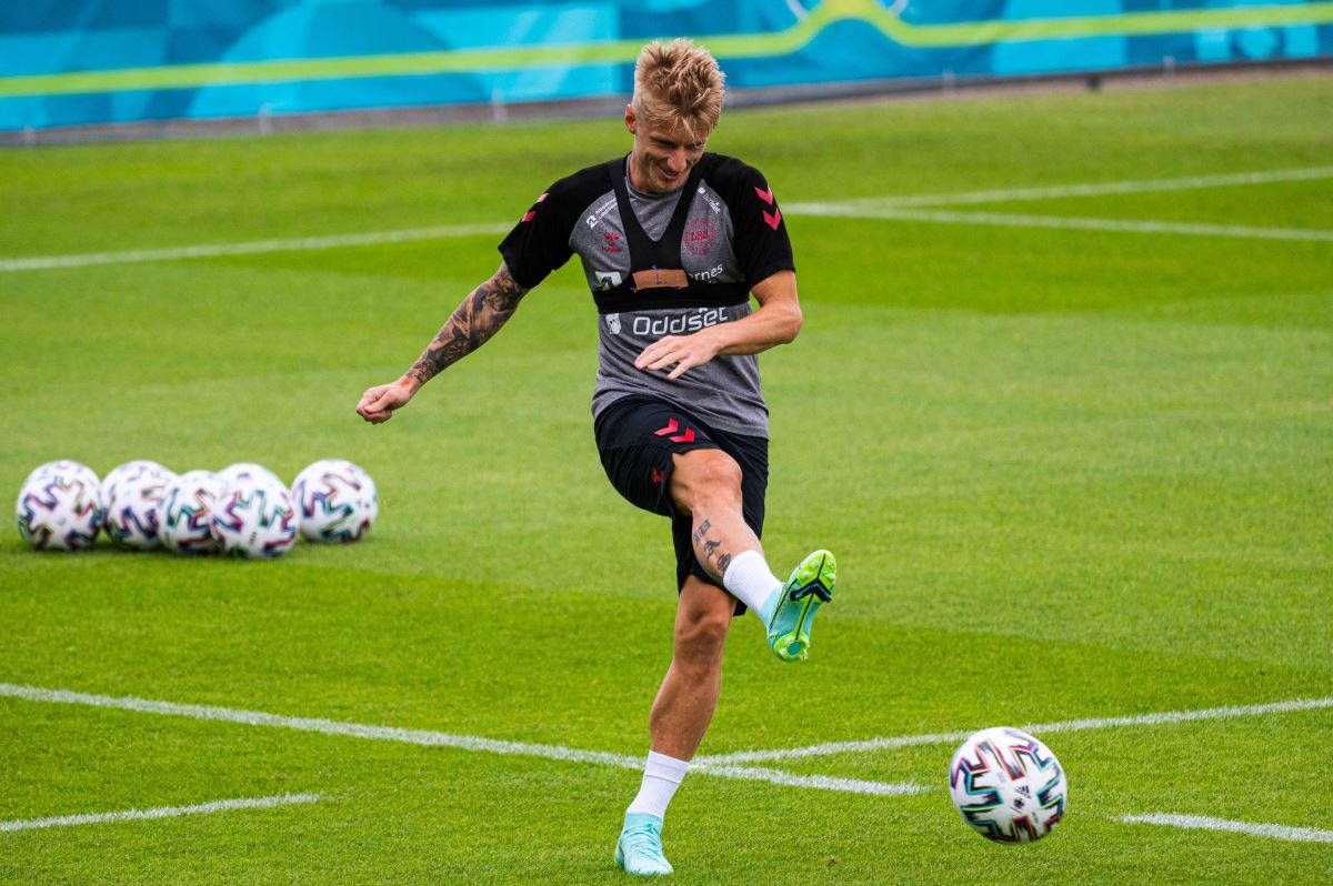 Galatasaray'ın Stryger Larsen ile ilgilendiği iddia edildi