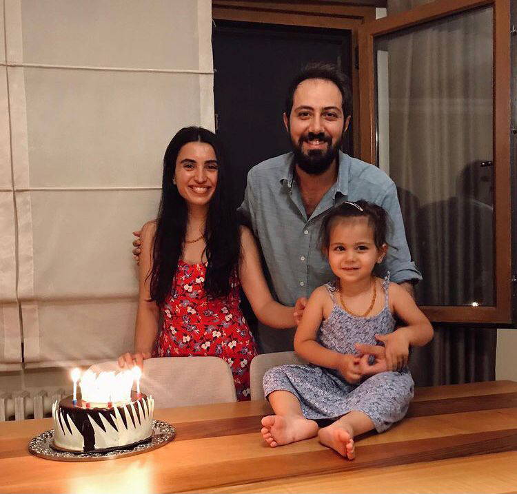 Müzisyen Yeliz Aykaç son yolculuğuna uğurlandı; Küçük kızı yoğun bakımda