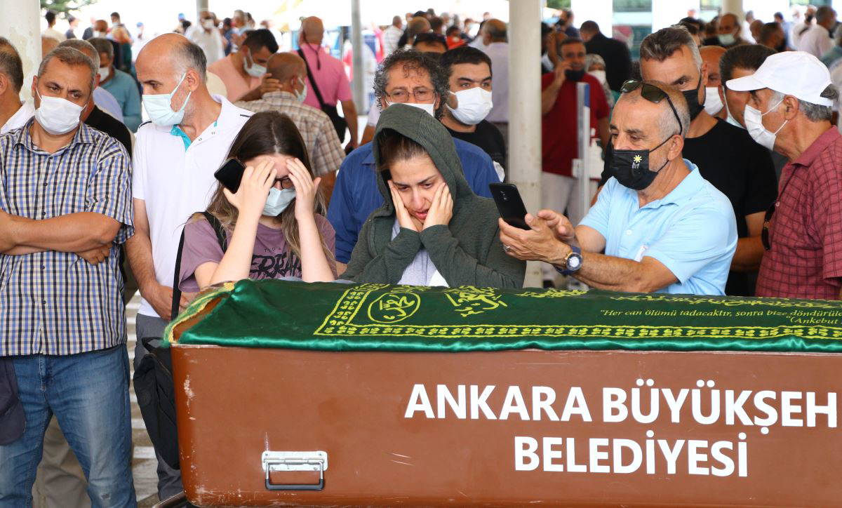 Türkiye'nin konuştuğu olayda acı veda: Onur Eken defnedildi