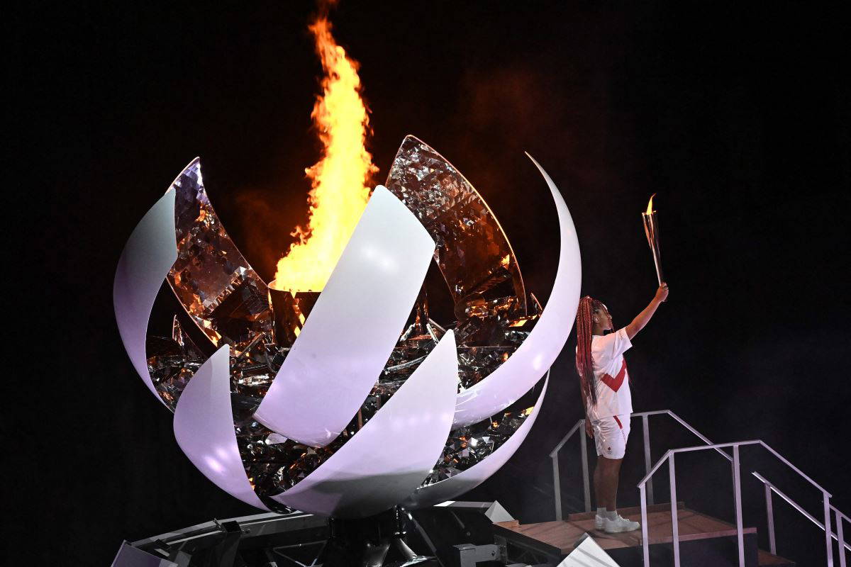 Olimpiyat meşalesini Naomi Osaka yaktı