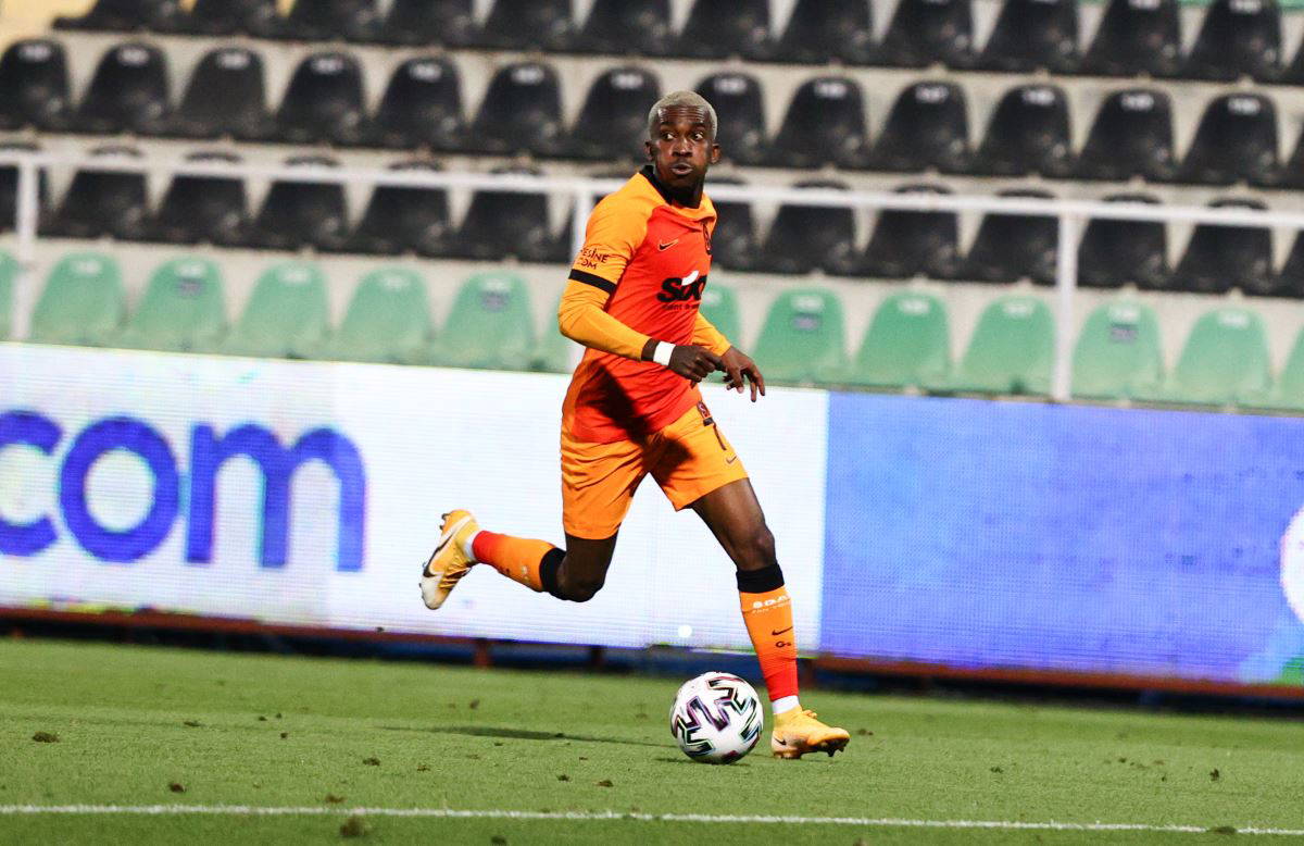 Galatasaray'ın gündemindeki Henry Onyekuru'nun menajeri, açıklamalarda bulundu