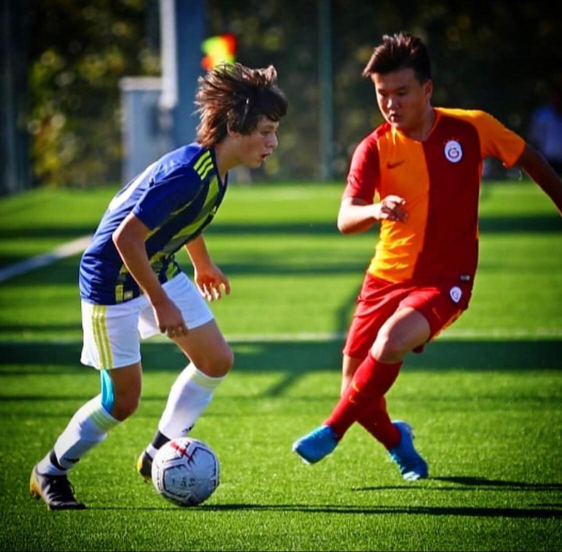 16 yaşındaki Fenerbahçeli Arda Güler parmak ısırtıyor!