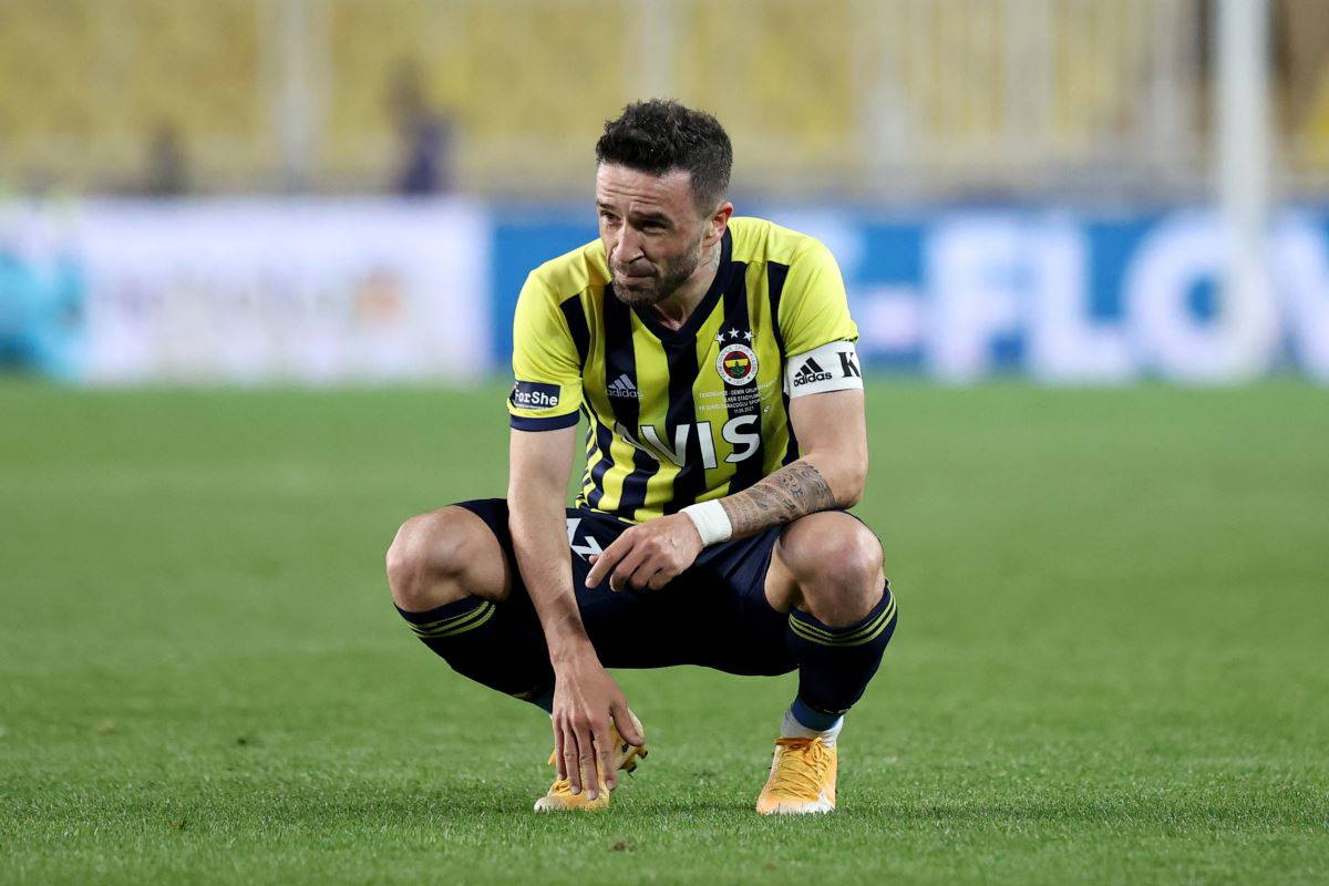 Mesut Özil ve Zinchenko Ukrayna'da çocukları ameliyat ettirdi