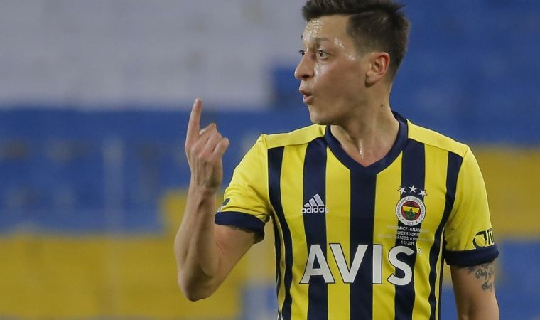 Mesut Özil ve Zinchenko Ukrayna'da çocukları ameliyat ettirdi