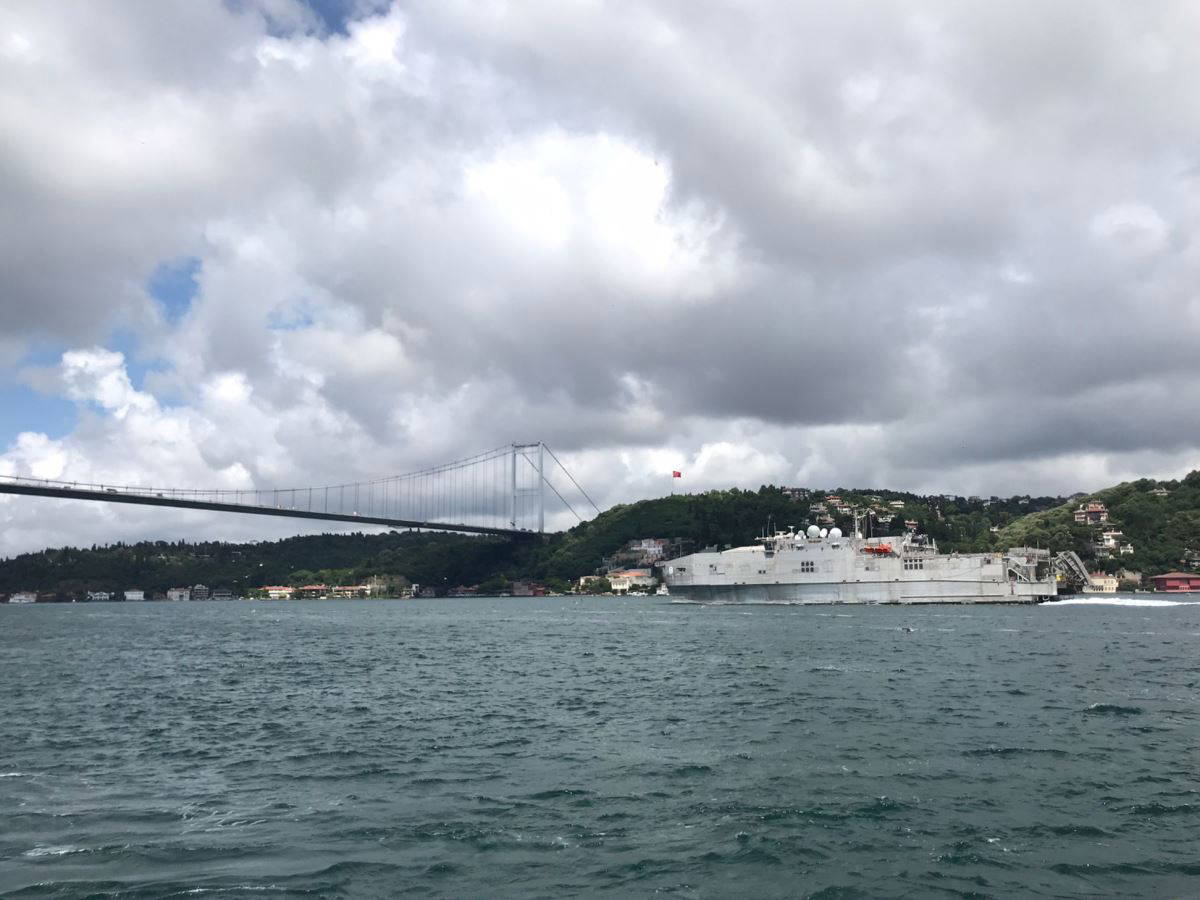 ABD savaş gemisi Boğaz'dan geçti (08.07.2021)