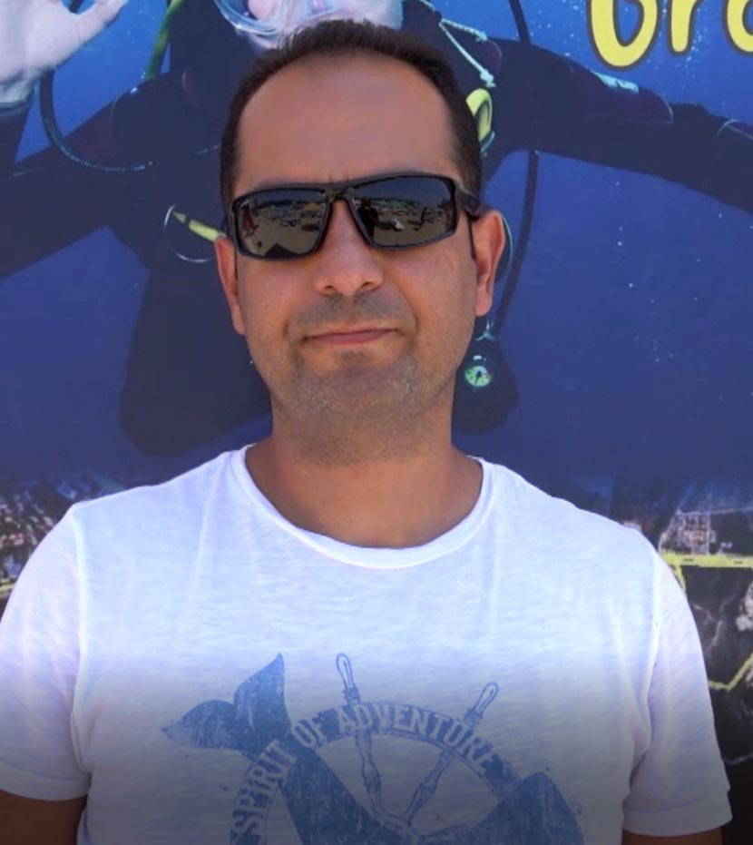 Kuşadası'nda uçak batığına yoğun ilgi