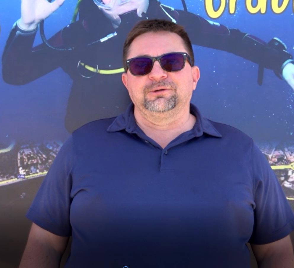 Kuşadası'nda uçak batığına yoğun ilgi