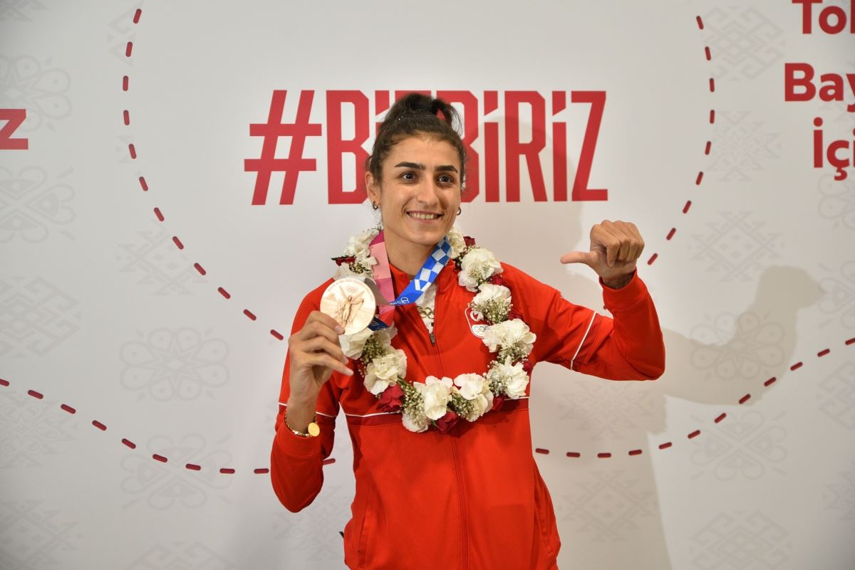 TOKYO 2020 | Türk sporcular olimpiyatlarda kaç madalya kazandı, hangi sporcular altın madalya aldı?