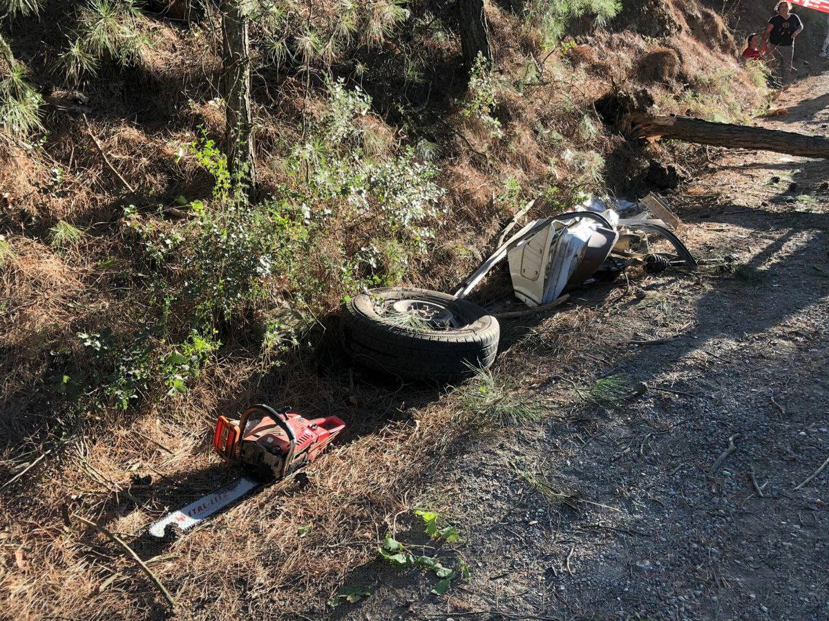 Servis minibüsü şarampole yuvarlandı, çok sayıda ölü var