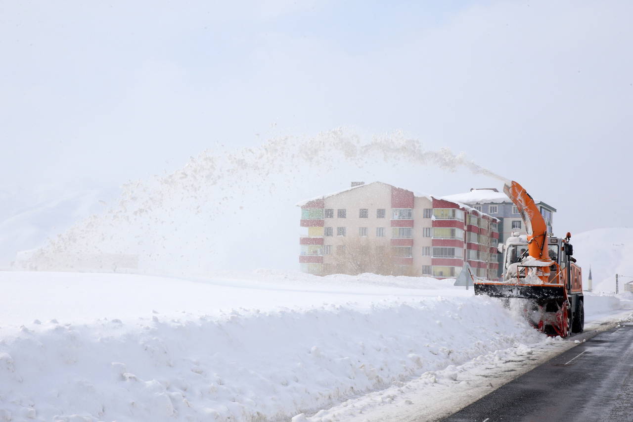 Bitul Kar Bitlis’e kar kalınlığı 9 metreye yaklaştı - Son Dakika Foto Galeri ...