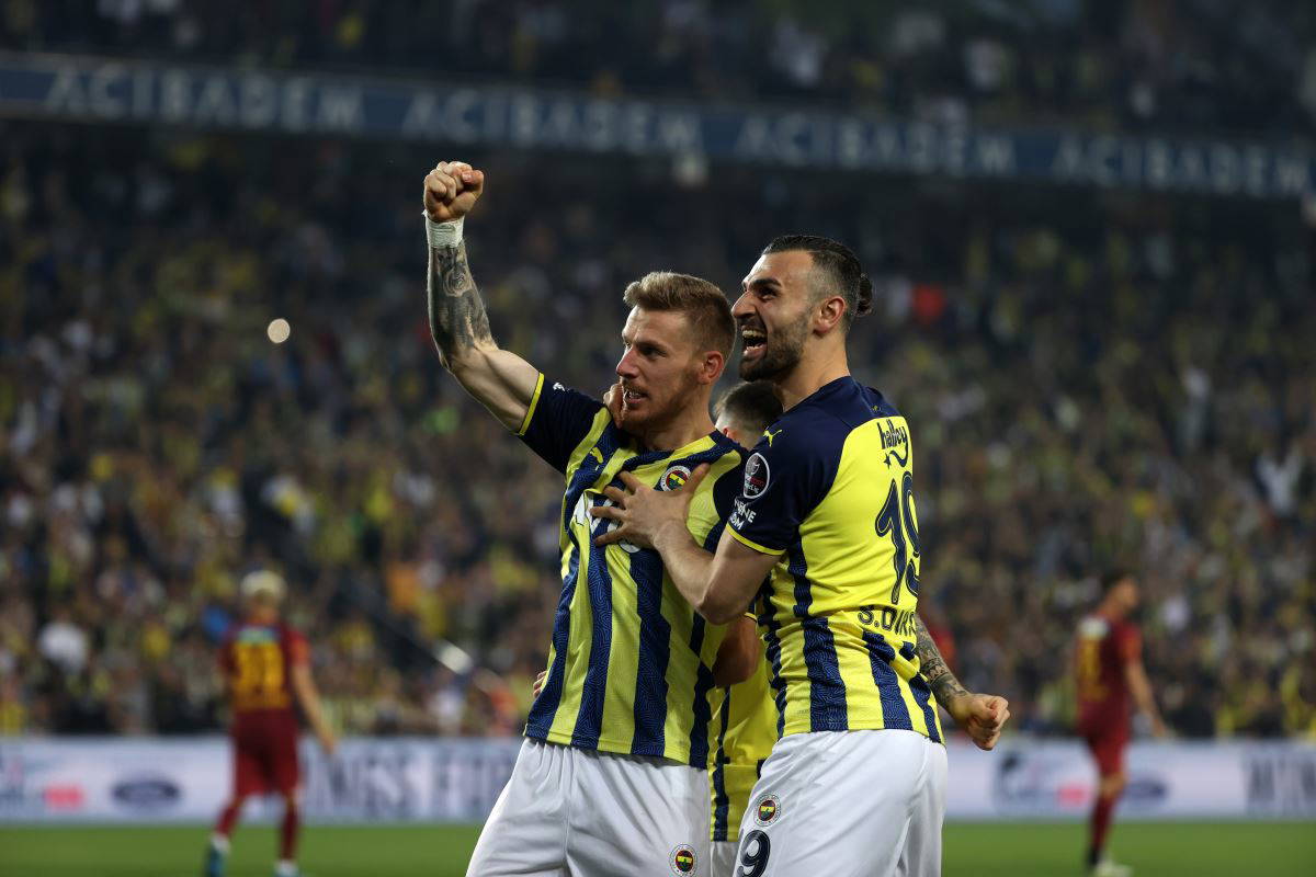 Fenerbahçe 3 puanı 3 golle aldı! Fenerbahçe 3-2 Gaziantep FK