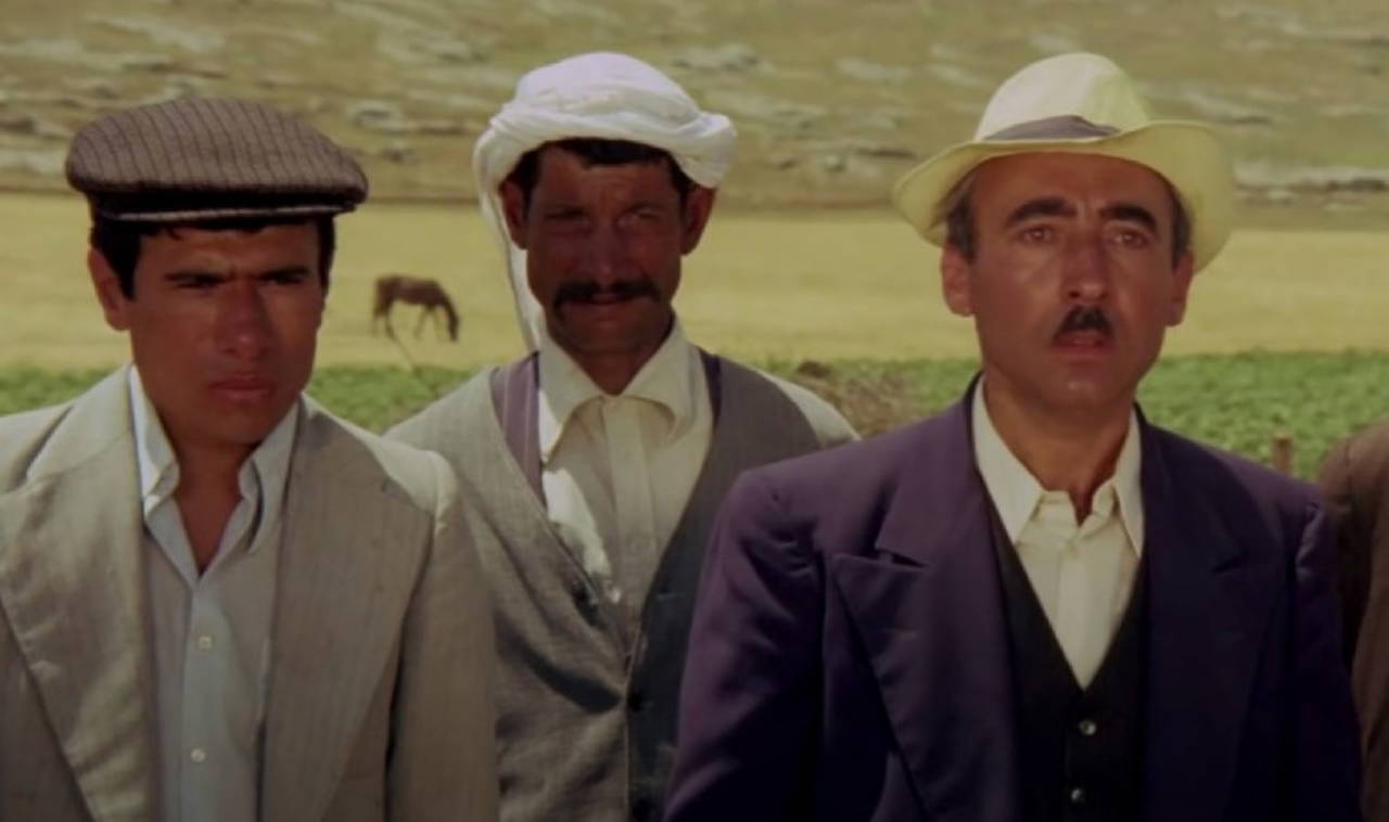 Kibar Feyzo filminin konusu nedir, oyuncuları kimler?