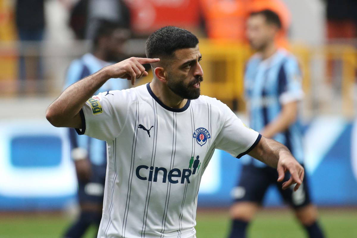 Süper Lig'de 2021-2022 sezonunun gol kralı Umut Bozok oldu