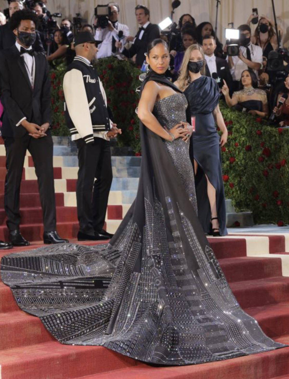 MET Gala Gecesi'nde kırmızı halıdaki kostümler göz kamaştırdı