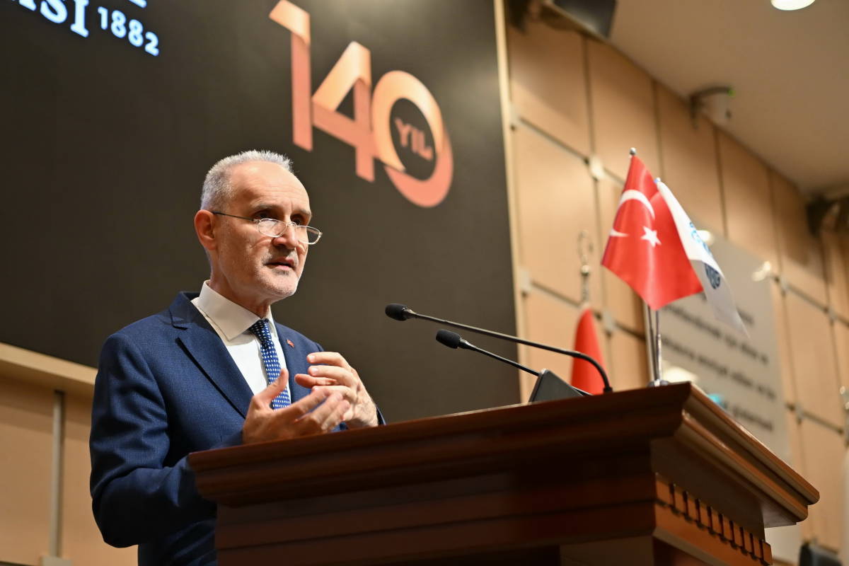 AKP hükümeti asgari ücrette sermayenin yanında: İşçi yine unutuldu!