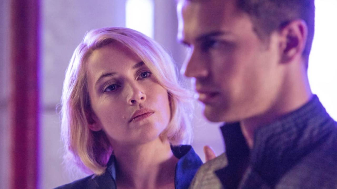 Uyumsuz filmi konusu nedir? Uyumsuz filmi oyuncuları kimler?