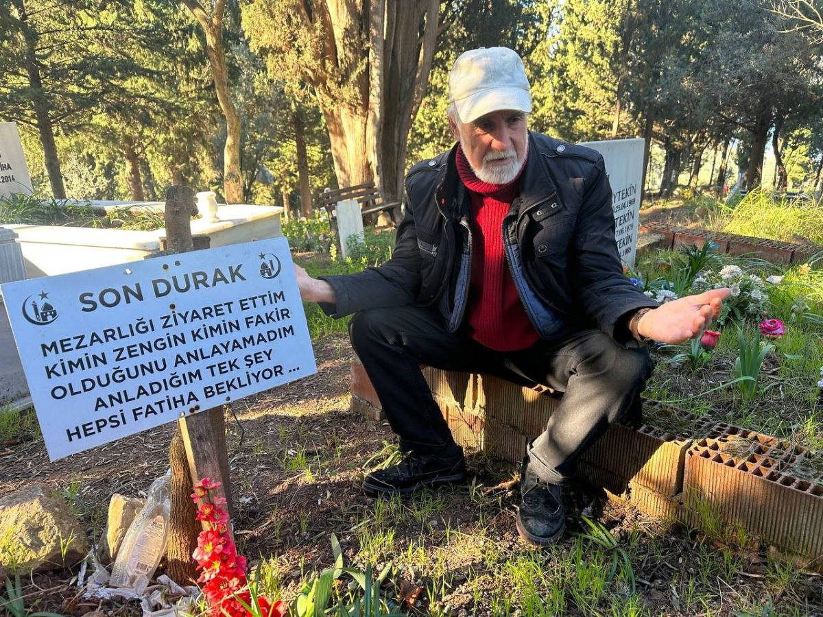 Eski futbolcu hayattayken mezarını yaptırdı: Her gün gidip üzerine yatıyor