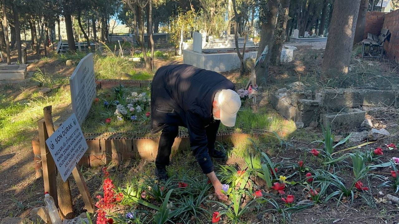 Eski futbolcu hayattayken mezarını yaptırdı: Her gün gidip üzerine yatıyor