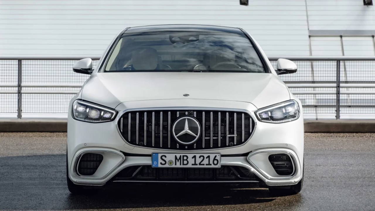 Mercedes AMG S 63 E-Performance yola adımını atıyor