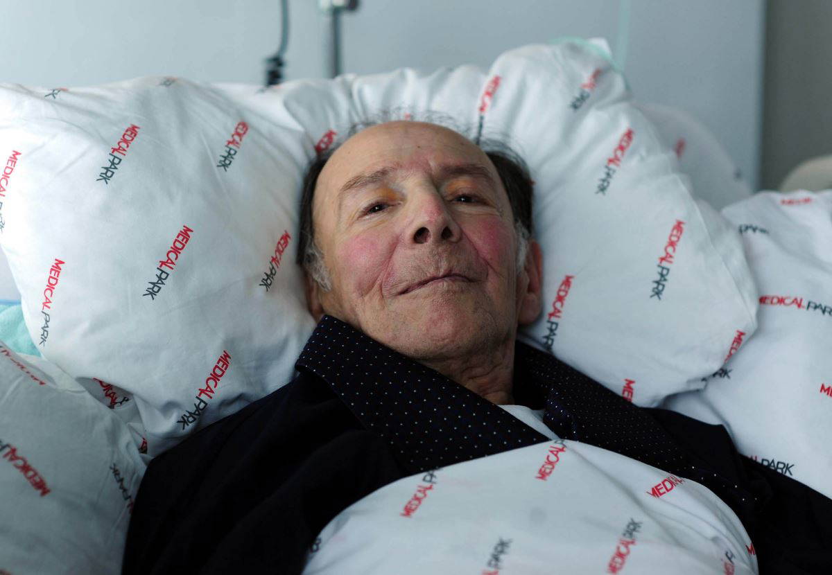 Münir Özkul kimdir? Münir Özkul ne zaman, kaç yaşında öldü? Münir Özkul'un eşi kim?