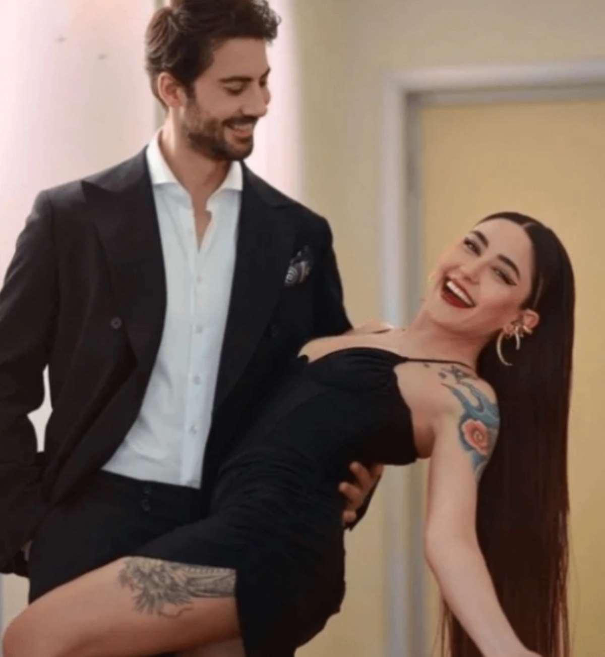 Ünlü şarkıcı Melek Mosso ve Serkan Sağdıç evlendi! İşte düğünden kareler...