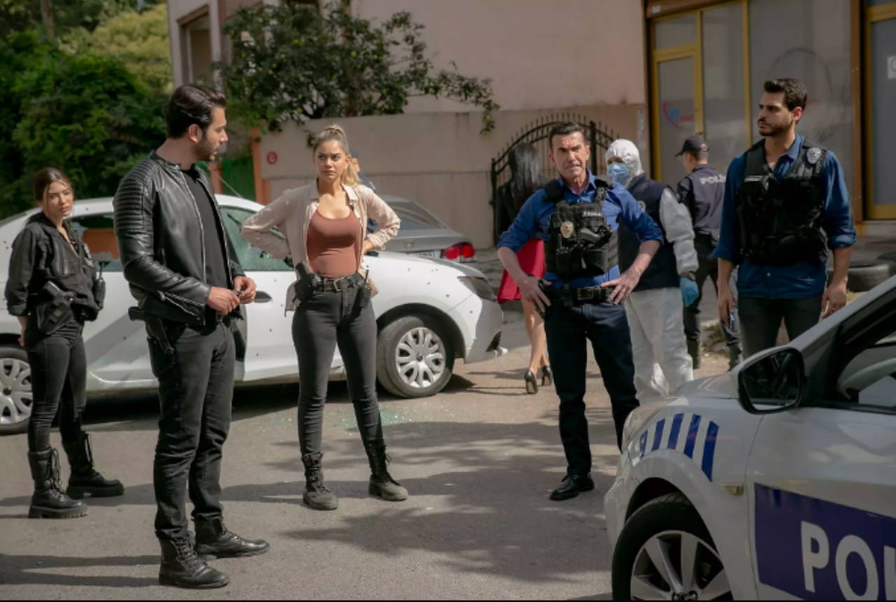 TV yayın akışı 13 Ekim Perşembe! Hangi kanalda ne var, günün filmleri ve dizileri neler?