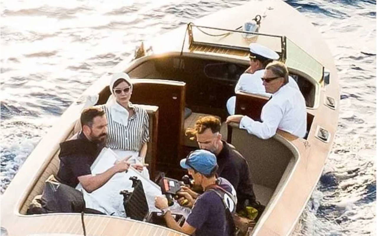 Angelina Jolie ve Haluk Bilginer'in oynadığı Maria filminden yeni fotoğraflar...