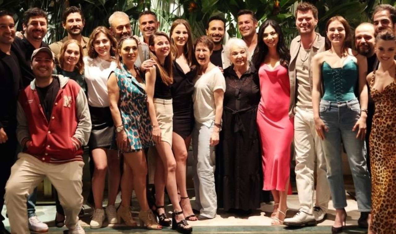 TV yayın akışı 4 Ekim Çarşamba! Hangi kanalda ne var, günün filmleri ve dizileri neler?