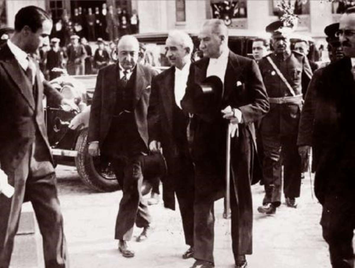 Cumhuriyetin ilk kutlamaları: Atatürk'ün gözünden törenlerin ardındaki coşku...