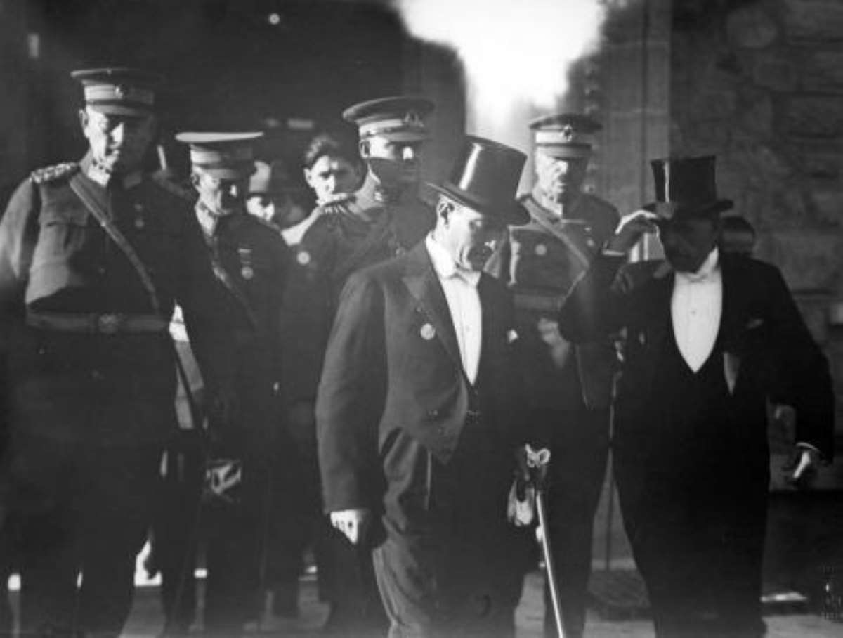 Cumhuriyetin ilk kutlamaları: Atatürk'ün gözünden törenlerin ardındaki coşku...