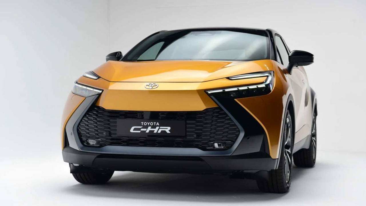 Toyota C-HR SUV segmentini fethetmeye geliyor: Fiyatı ve teknik özellikleri