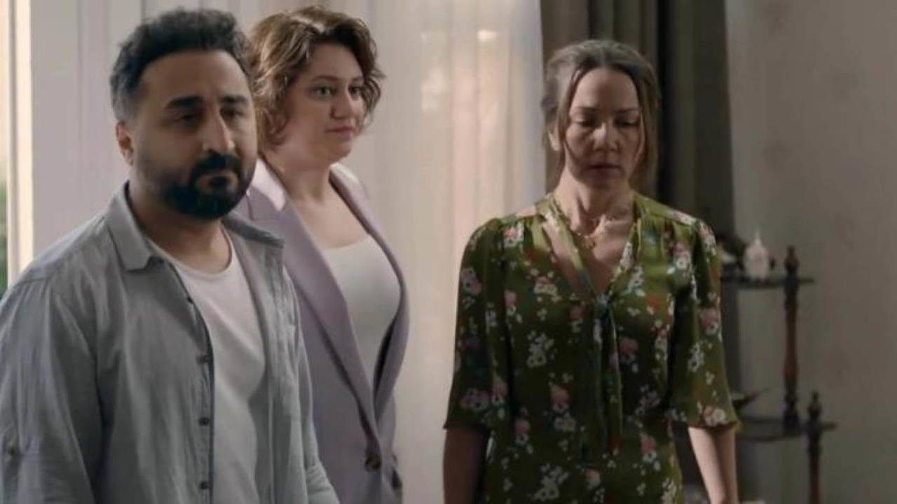 TV yayın akışı 22 Kasım Çarşamba! Hangi kanalda ne var, günün filmleri ve dizileri neler?