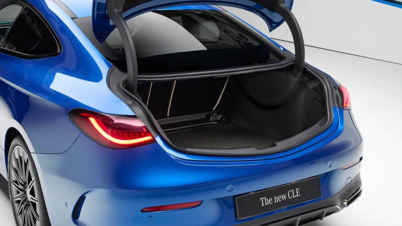 Mercedes'te E ve C Serisi yerine CLE geliyor! İşte fiyatı ve teknik özellikleri...