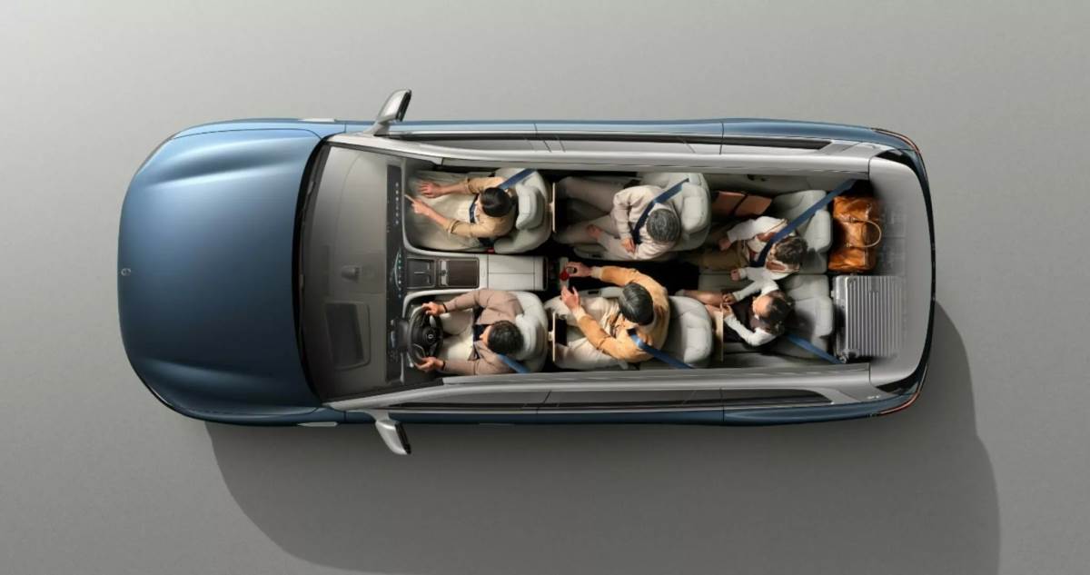 Böylesi ne görüldü ne duyuldu! Huawei'den çılgın model: Sinema sistemli, 3 yataklı hem ev hem araba