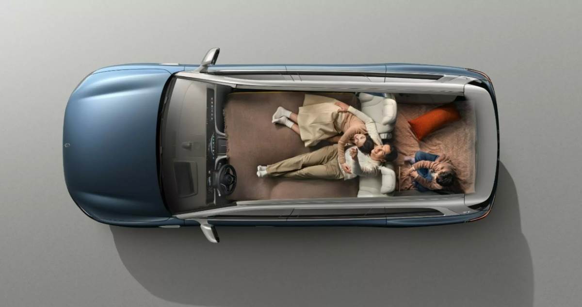 Böylesi ne görüldü ne duyuldu! Huawei'den çılgın model: Sinema sistemli, 3 yataklı hem ev hem araba