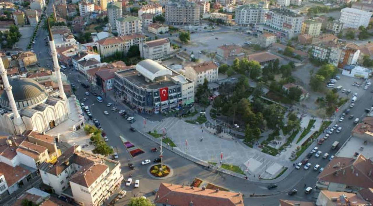 Kayseri'nini ilçeleri! Kayseri'nini kaç ilçesi var? Kayseri'nini ilçe nüfusları kaç? Kayseri'nini ilçe belediyeleri hangi partiden?