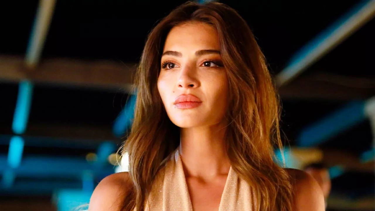 TV yayın akışı 5 Şubat Pazar! Hangi kanalda ne var, günün filmleri ve dizileri neler?