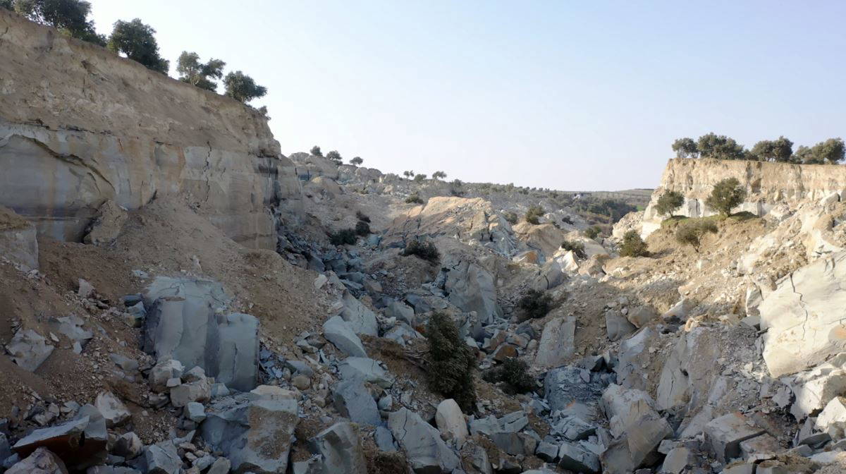 Korkutan depremin yıkım dolu görüntüleri