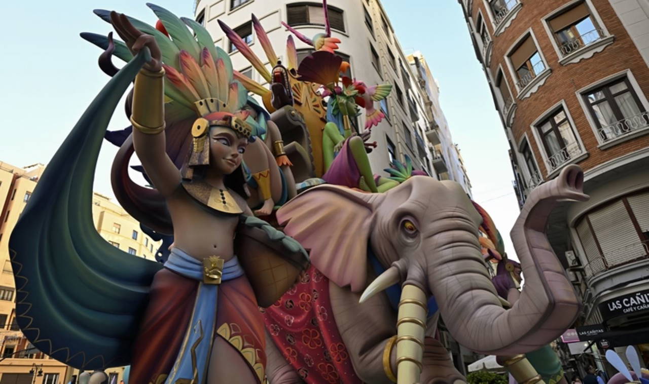 Dev kuklalar yakıldı: Las Fallas sona erdi