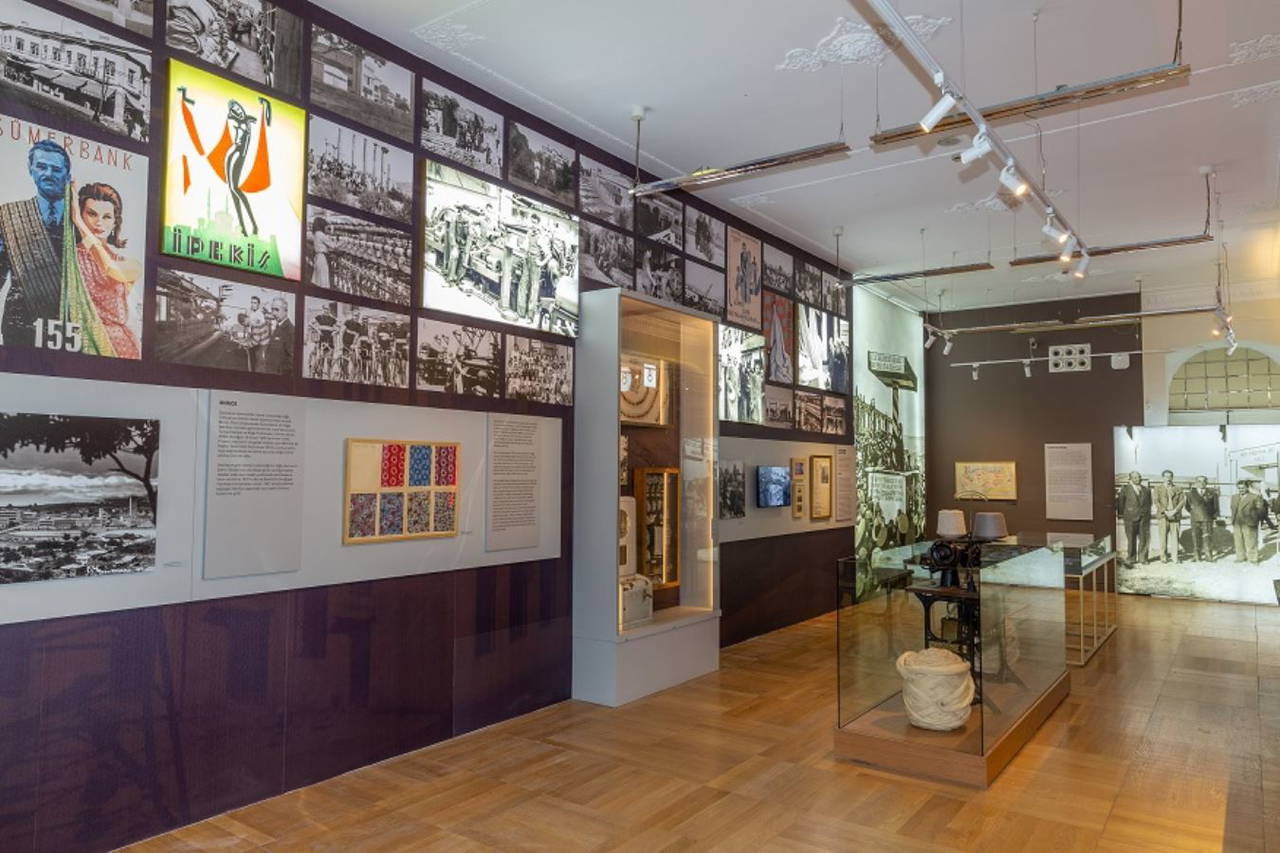 Cumhuriyet'in 100'üncü yılına armağan sergi 'Yaşasın Cumhuriyet'