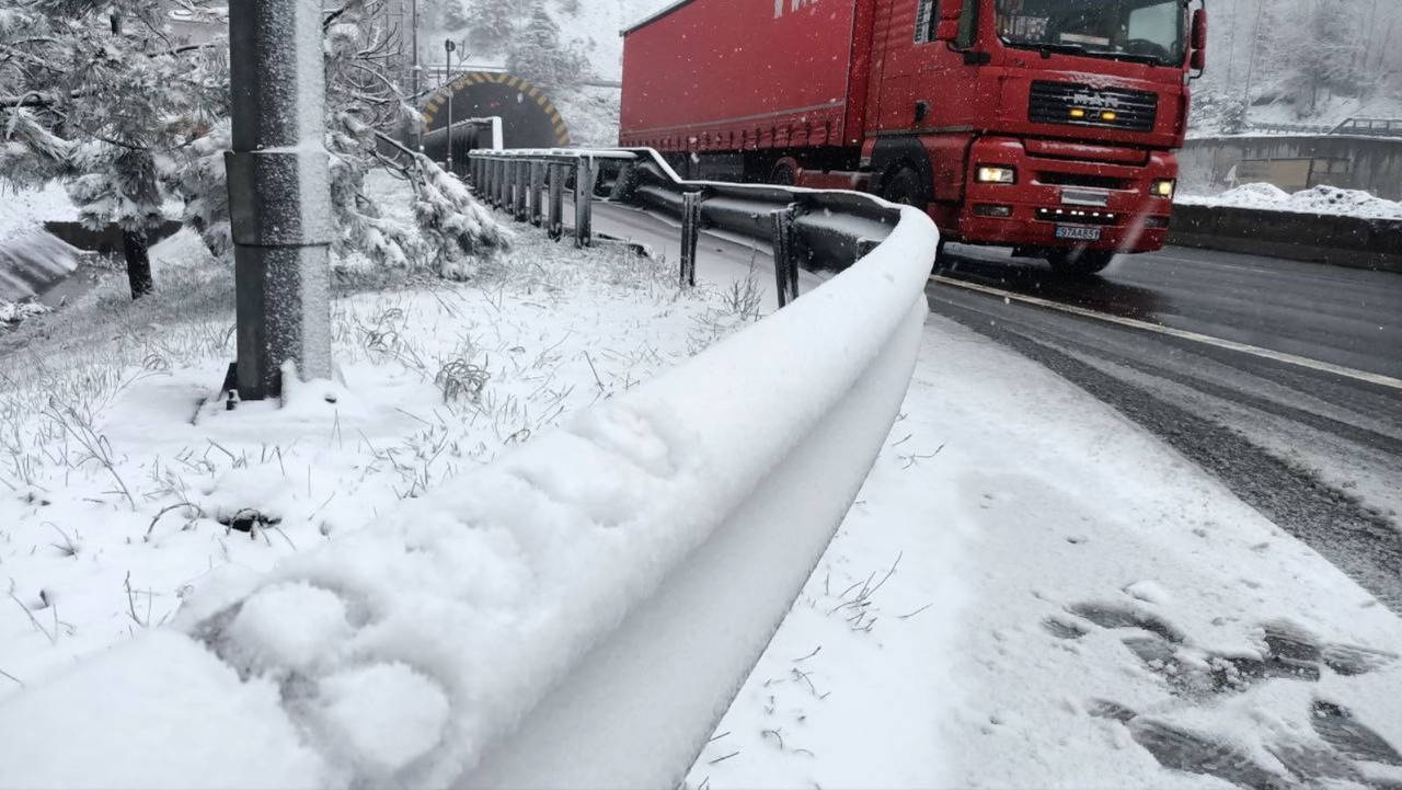 Türkiye kar yağışı ile uyandı! İstanbul, Ankara, Eskişehir ve Bolu'dan kar manzaraları