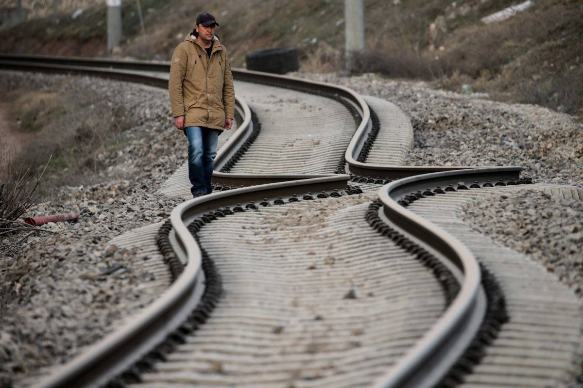 Depremler, Adıyaman'daki demir yolunun bükülmesine neden oldu