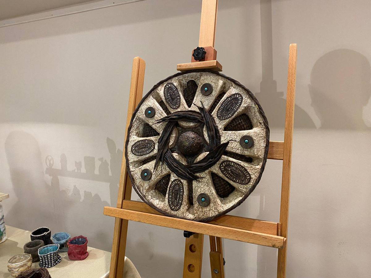 Atık çöplerden sanat eserleri üretildi