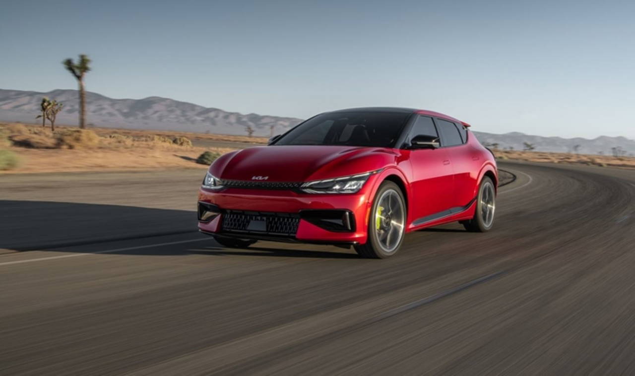 Elektrikli otomobillerde dev anket açıklandı: En çok beğenilen marka ve modeller listelendi...